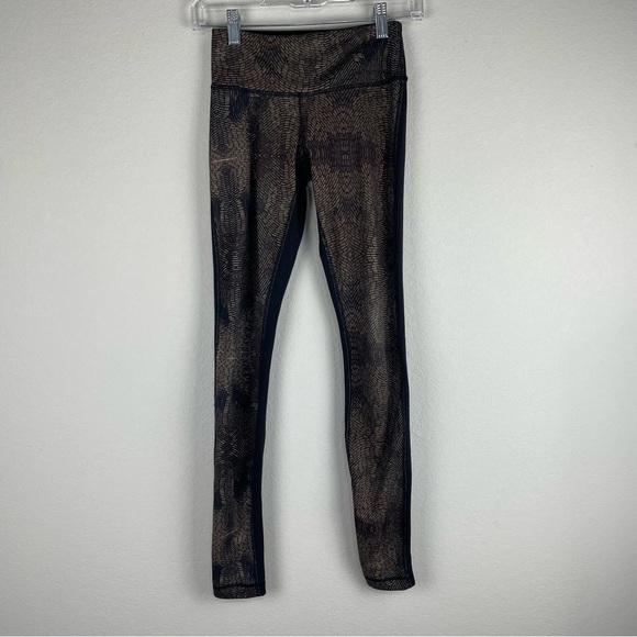 Lululemon Black Gold Golden Goddess Wunder Under Athletic Pants Size 2 - Picture 1 of 5